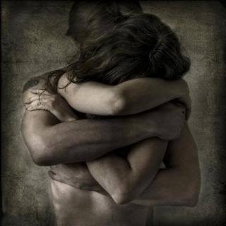 The 4 Steps to Experience the Ultimate Hug